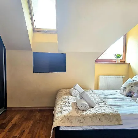 Rodzinny Brzozowa Centrum By Rentilopl Apartamento